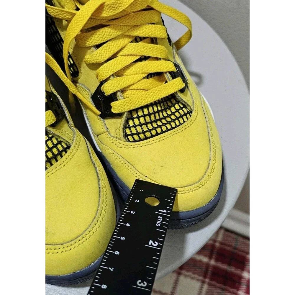 Nike Air Jordan 4 Retro Lightning GS Size 6Y Tour Yellow Black 2021 408452-700